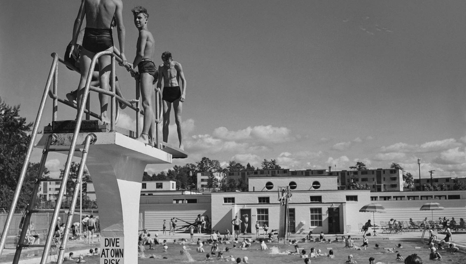 L’histoire de la membrane armée : une révolution dans le revêtement de piscines